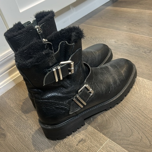 Zara Leather Biker Ankle Boot Black Moto Buckle Chunky Fur Lined Size 9 - Picture 4 of 16